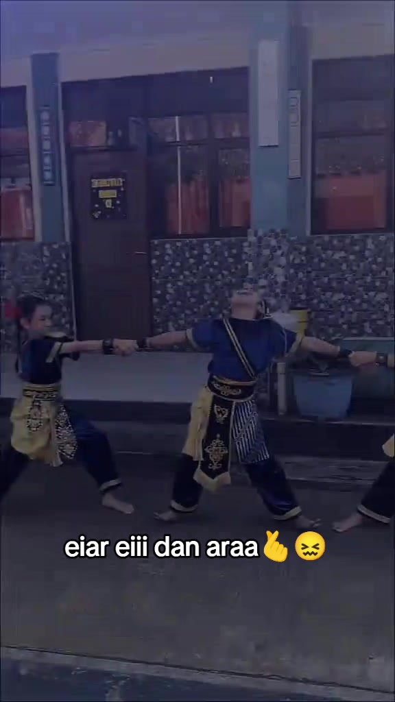 @Fans Putri pinilih eira