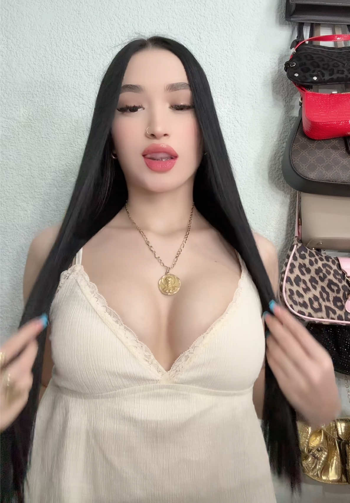 @VA02