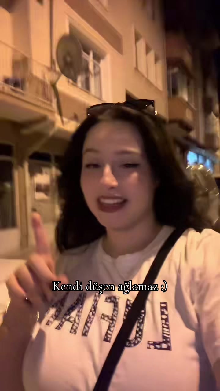 @𝓜 𝓔 𝓡 𝓥 𝓔