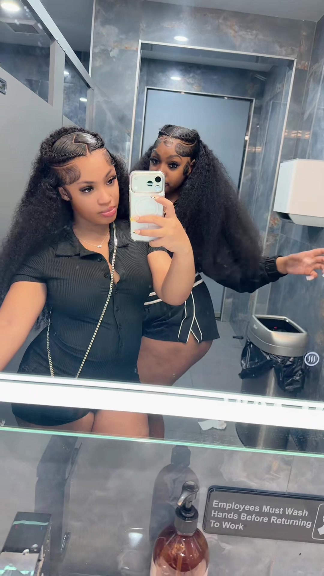 @moyyyaa_8