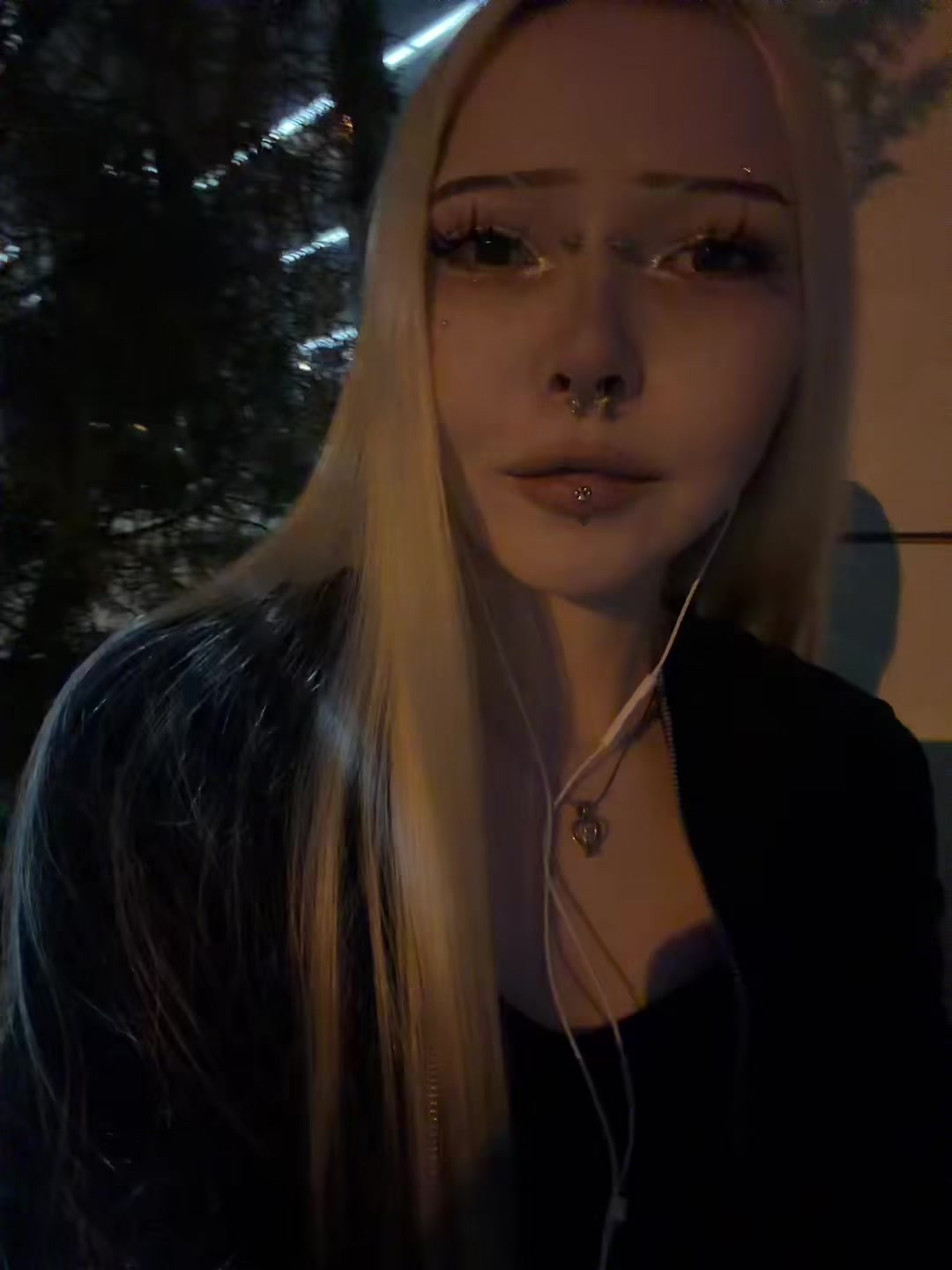 @qutóhy