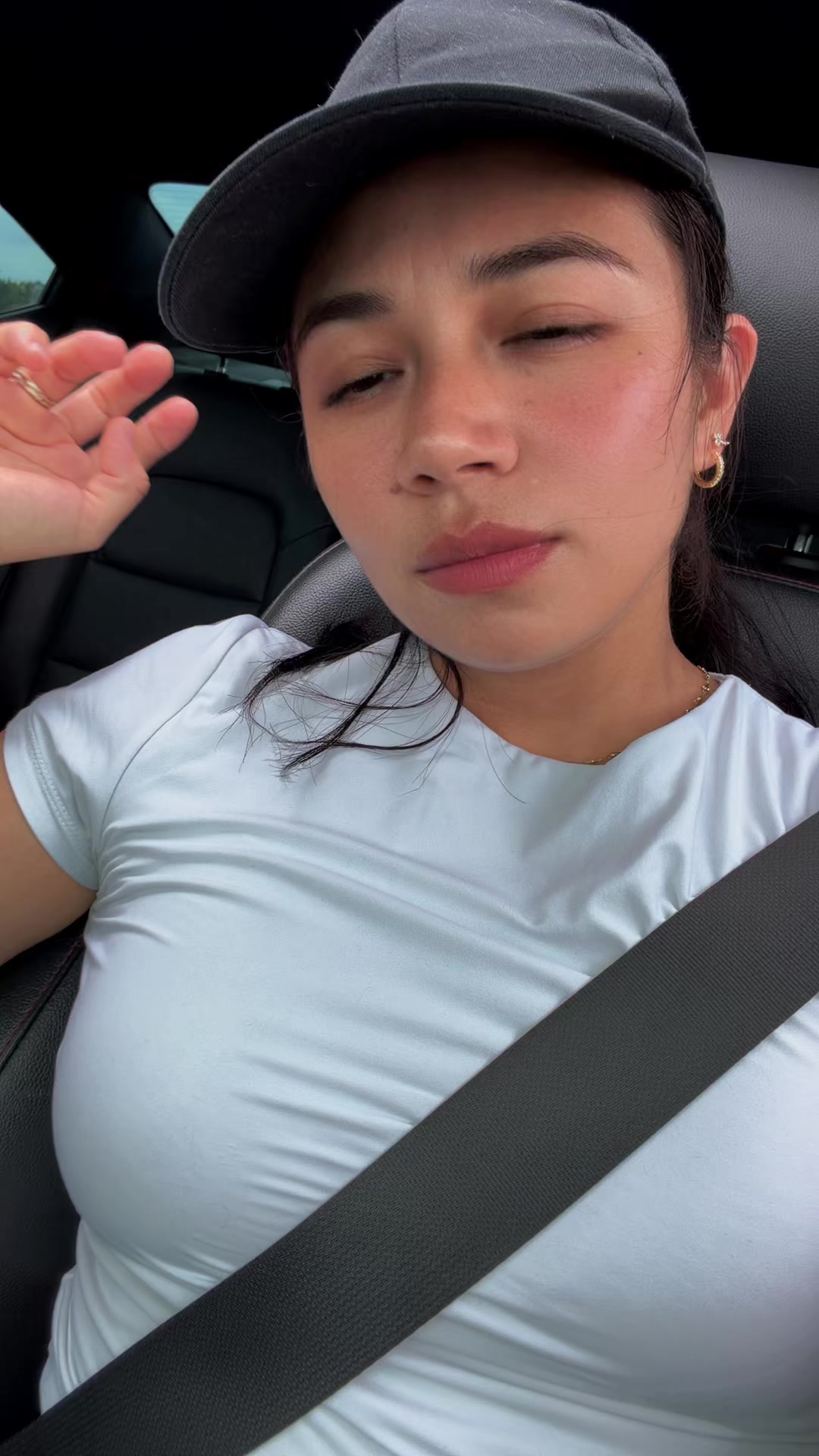 @Alejita25