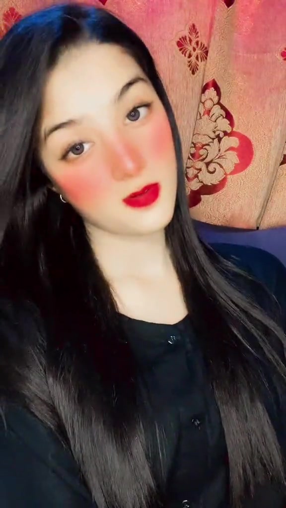@𝕾𝖆𝖒𝖊𝖊𝖗𝖆 𝕶𝖍𝖆𝖓 🕊️