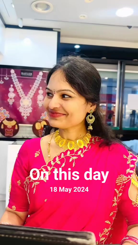 @DUBAI LO RADHA