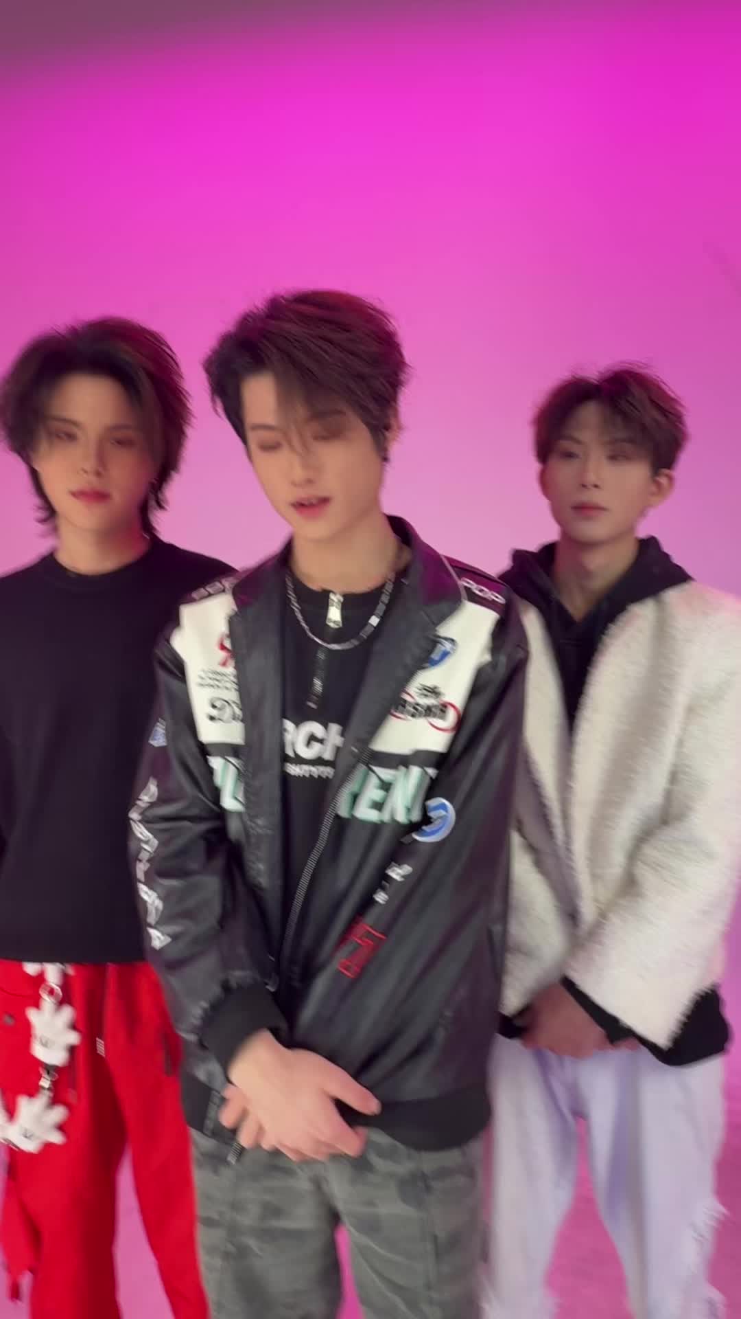 @KOI 7