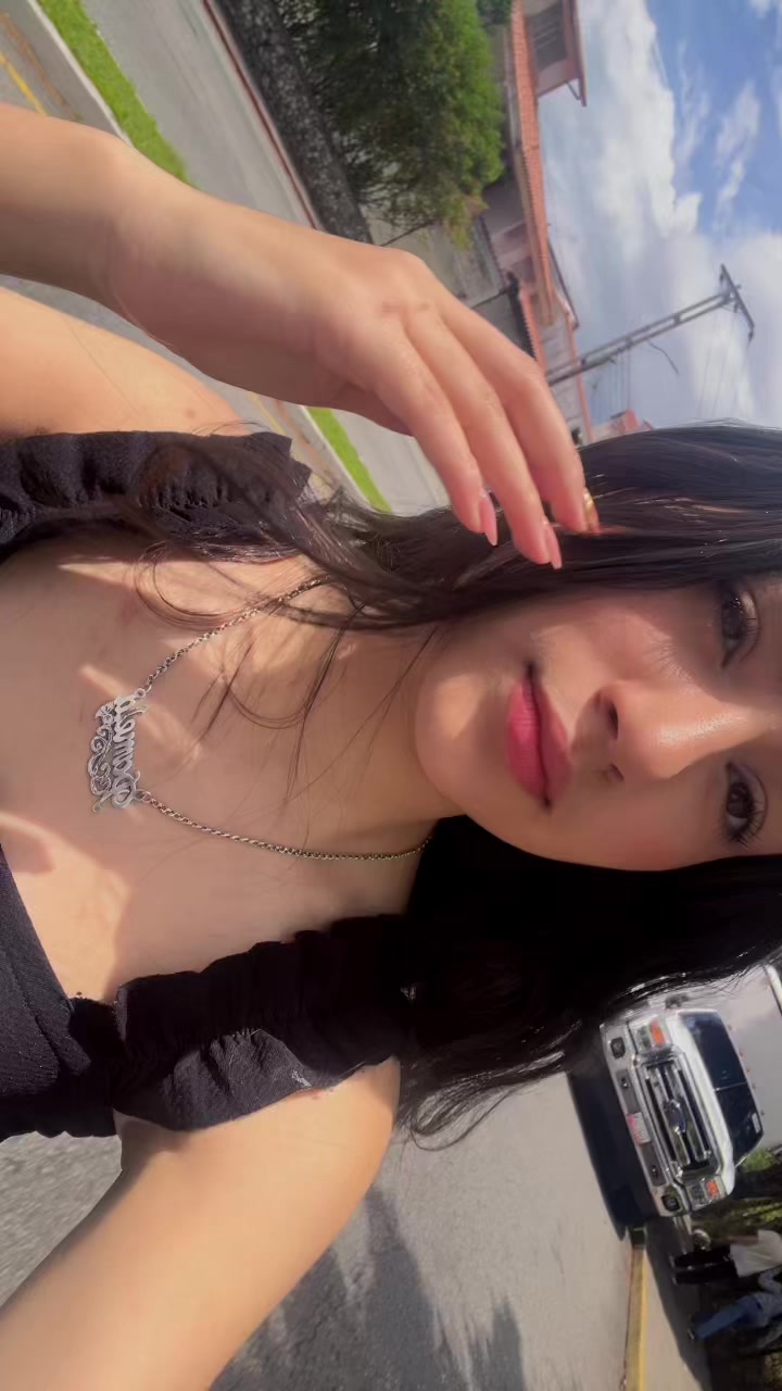 @PamelaColls🦋