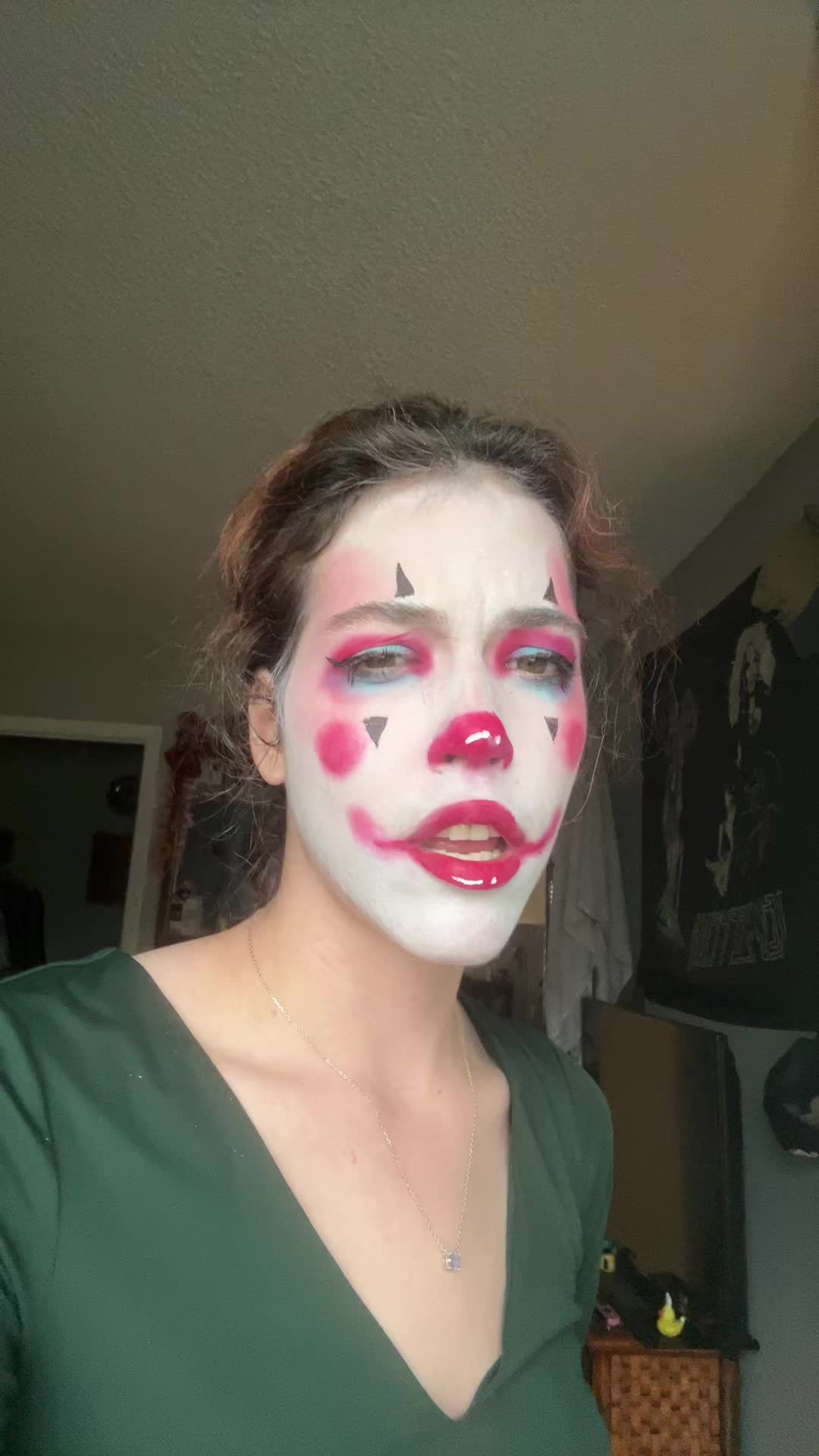 @_thatclowngirl_