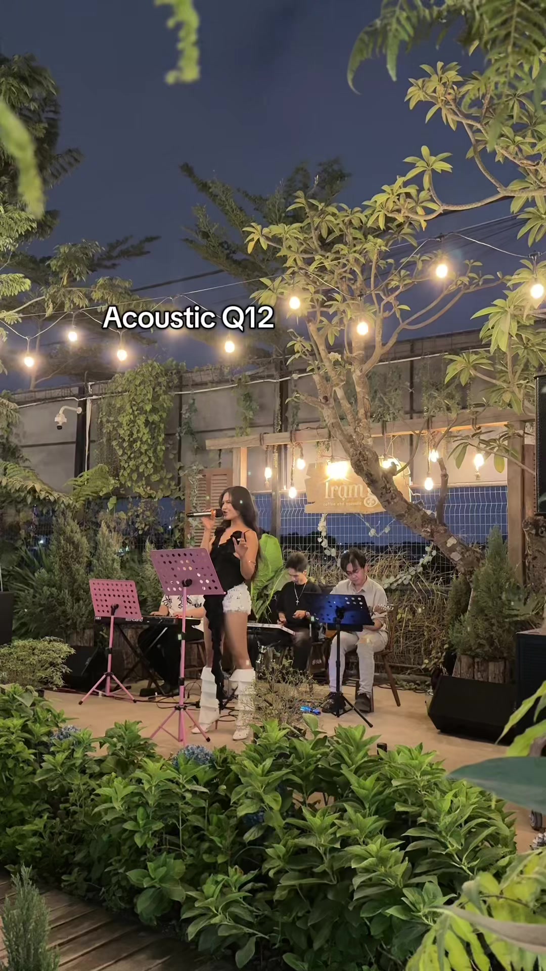 @Trạm Gió Coffee & Acoustic