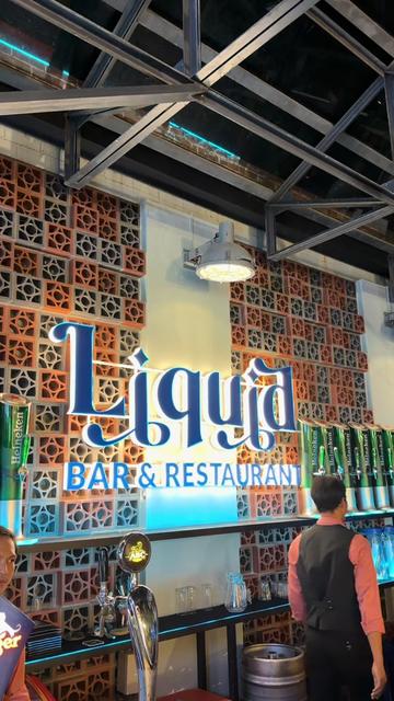 @Liquid Bar & Restaurant