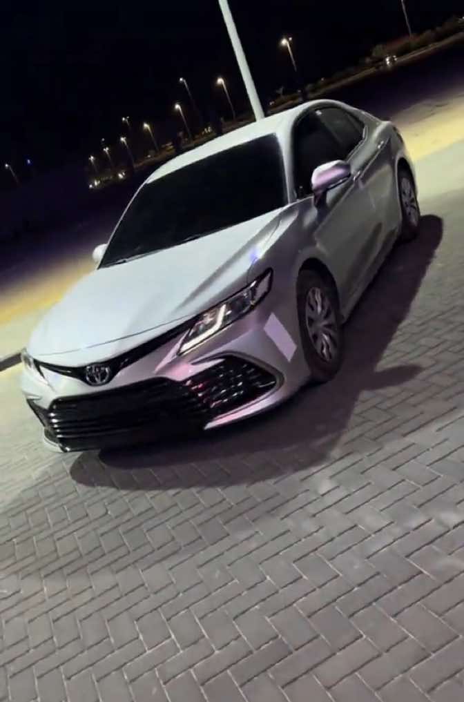@𝑭 ★