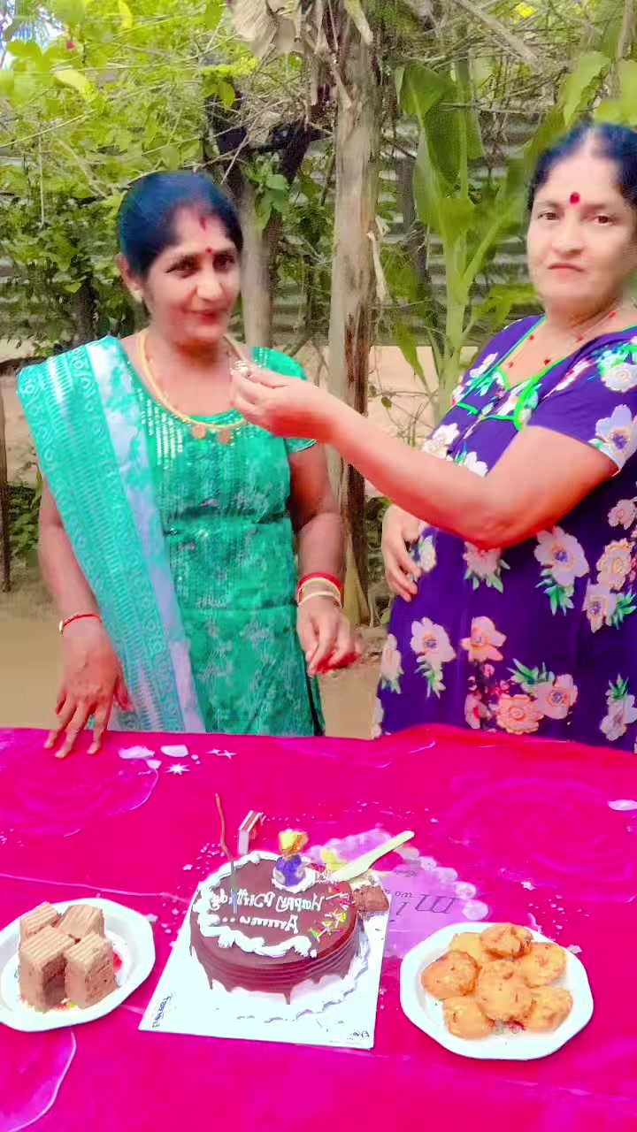 @Nikshi Ammu 🦋👑💫