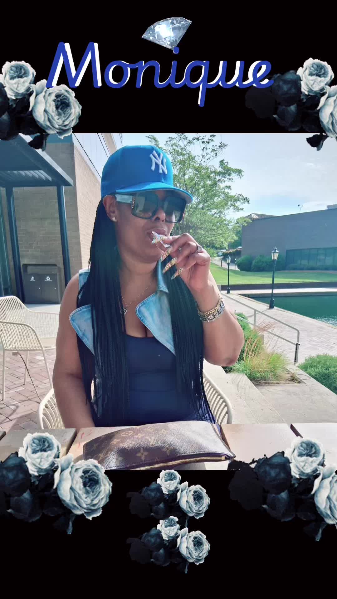 @Monique