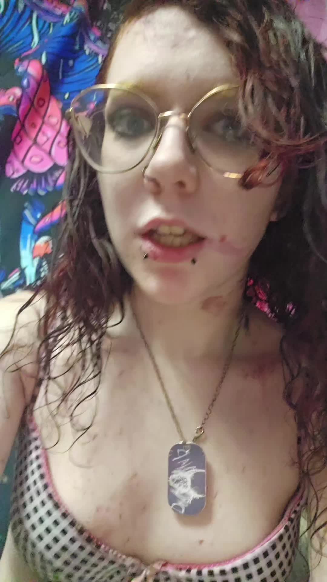 @Rori💜🤘
