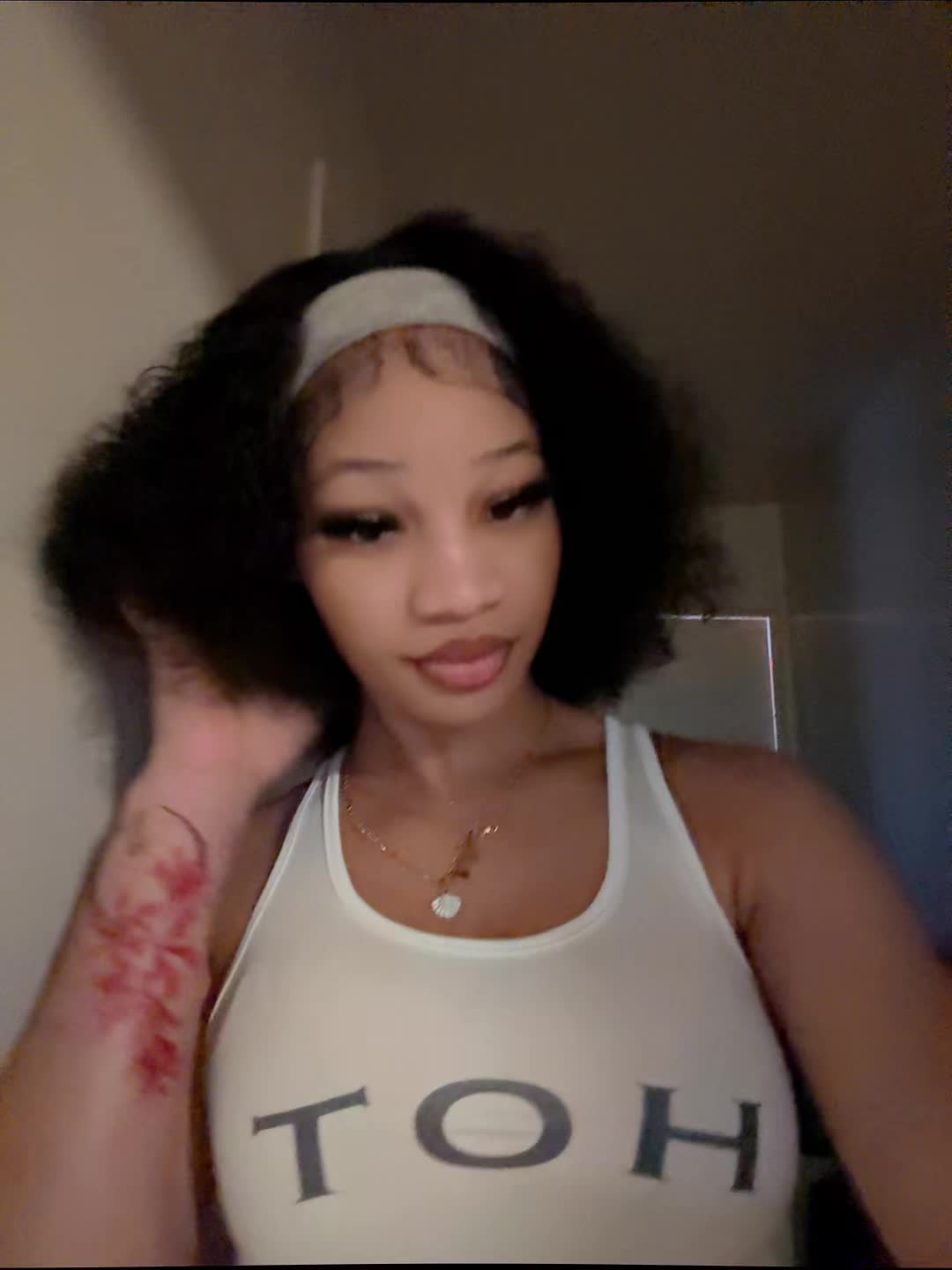 @ÇĦẼŘRŸ PĨÑĶŸ🧚🏻♀️🌸