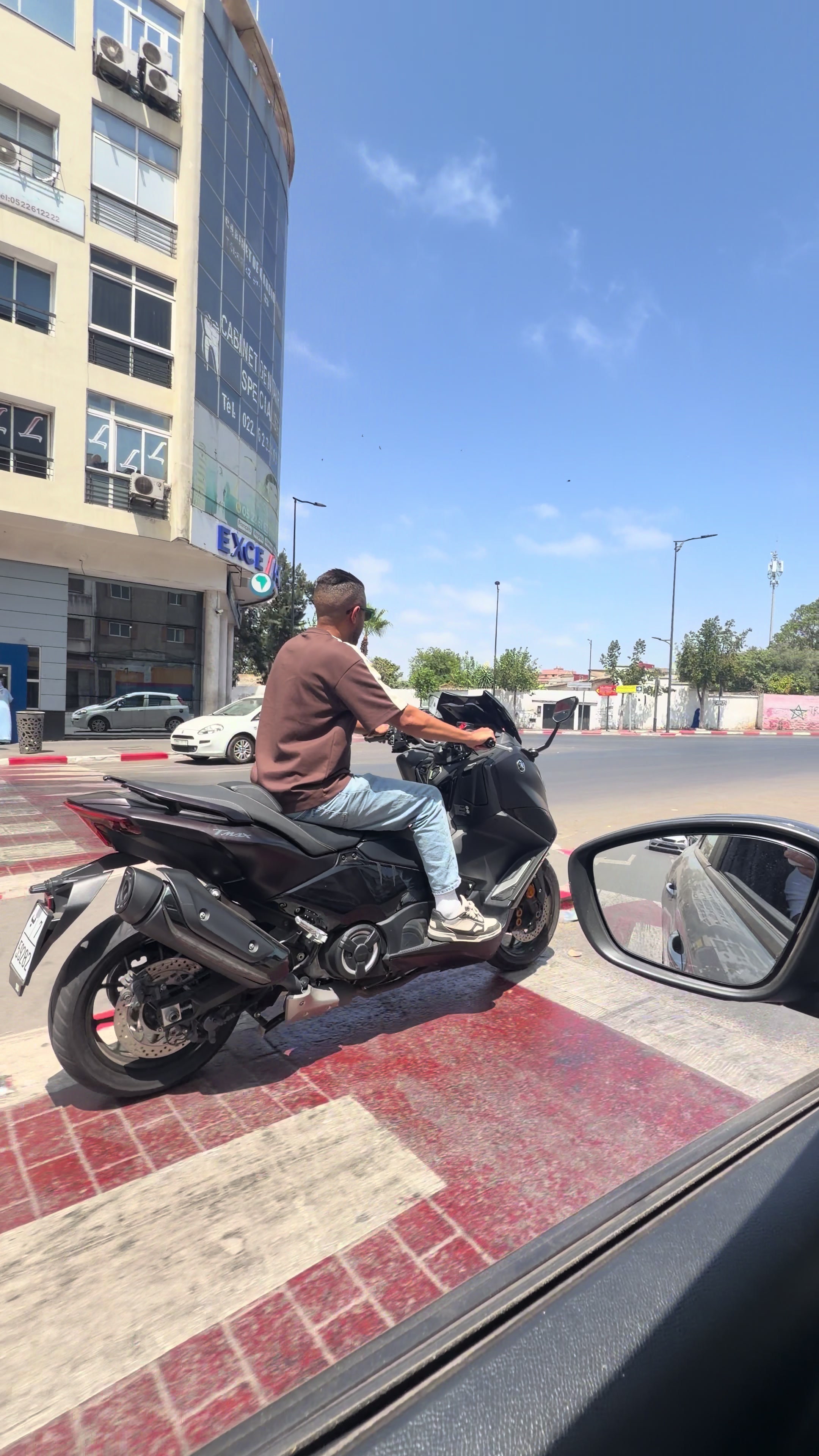 @rachid_car🇸🇪🇲🇦كراءالسيارات