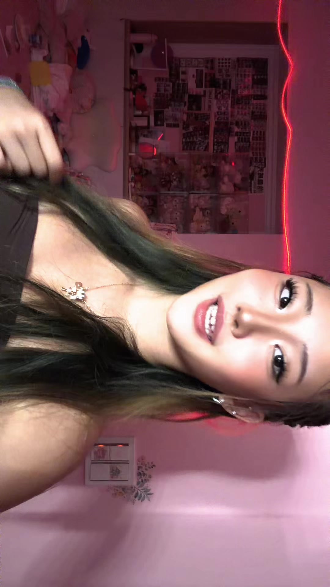 @Queenie