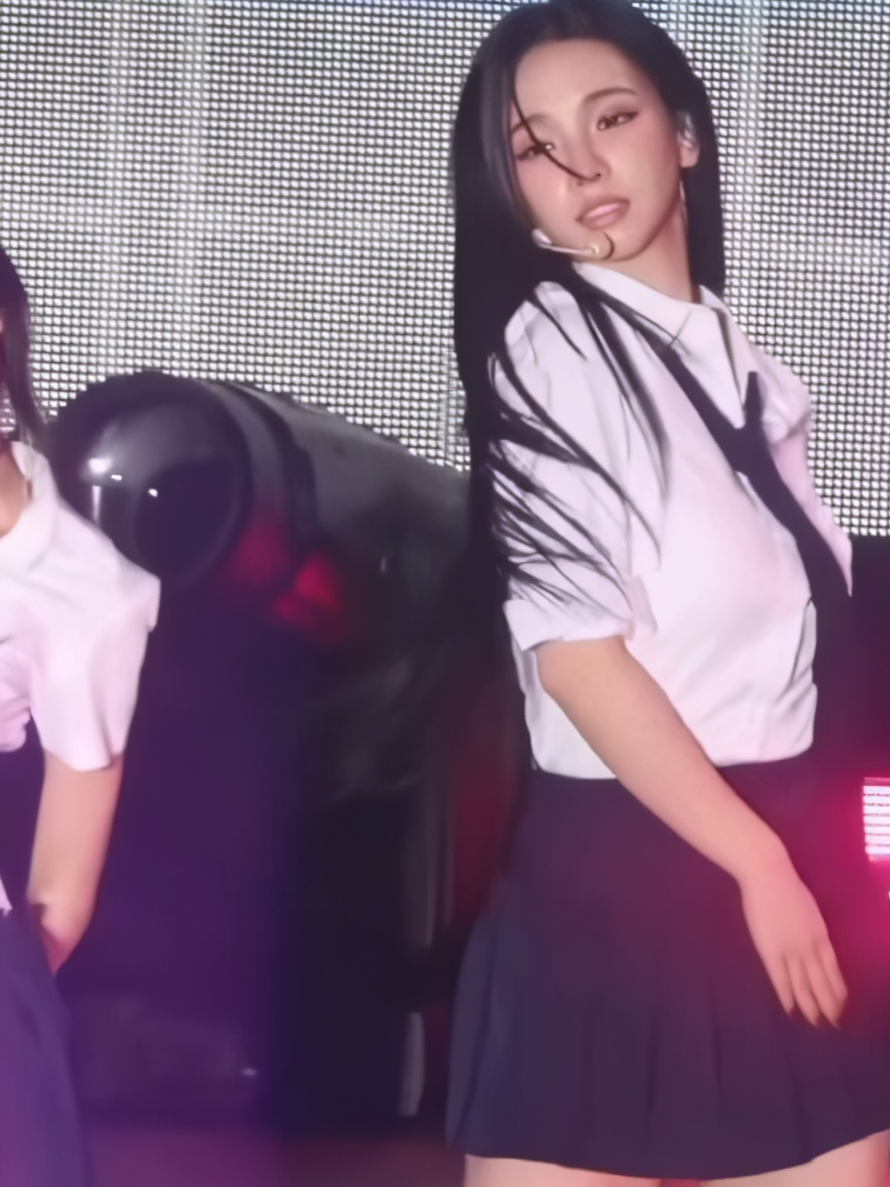 @kpopggmoments