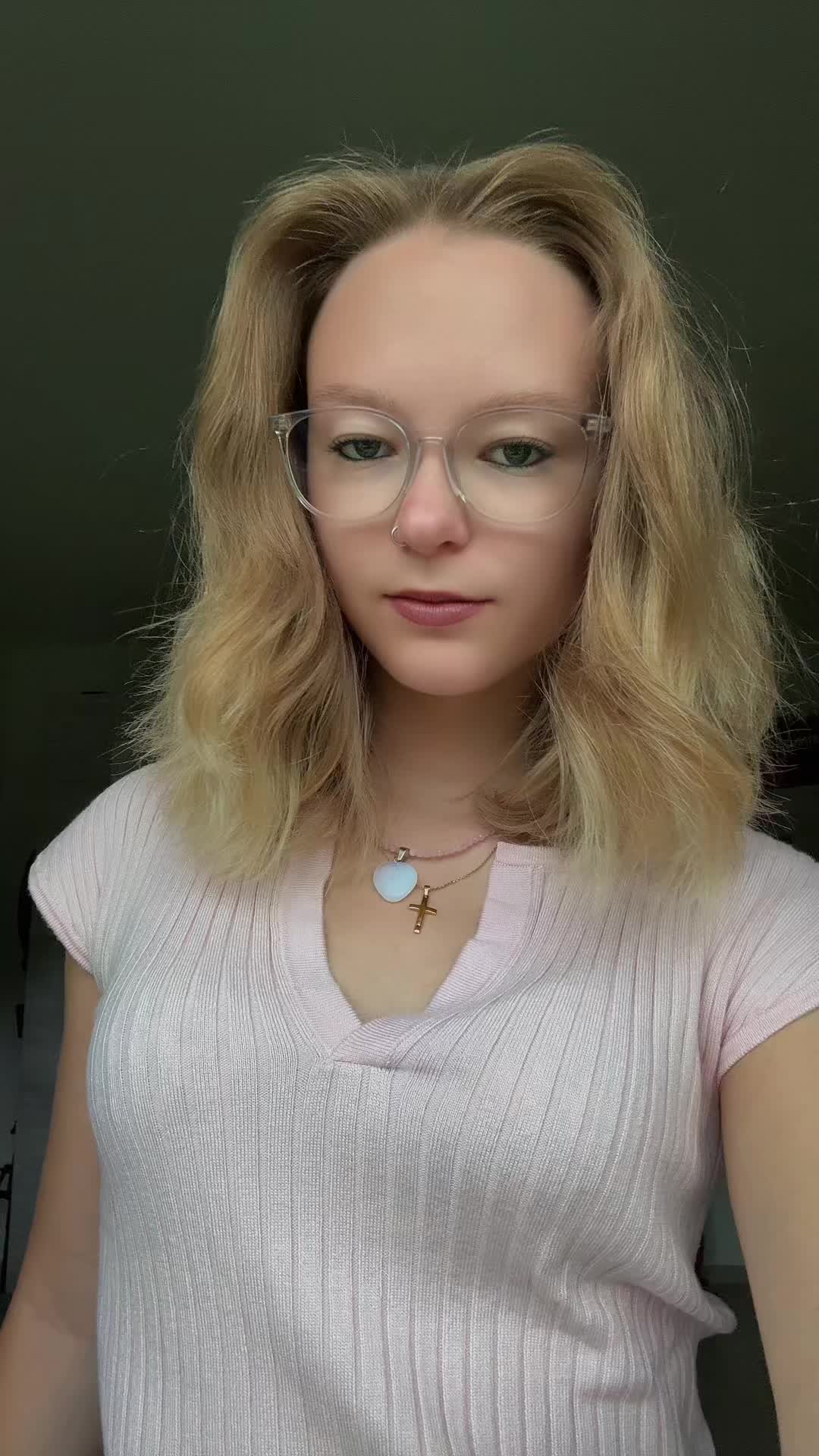 @lara๐๐ด๐ฝ