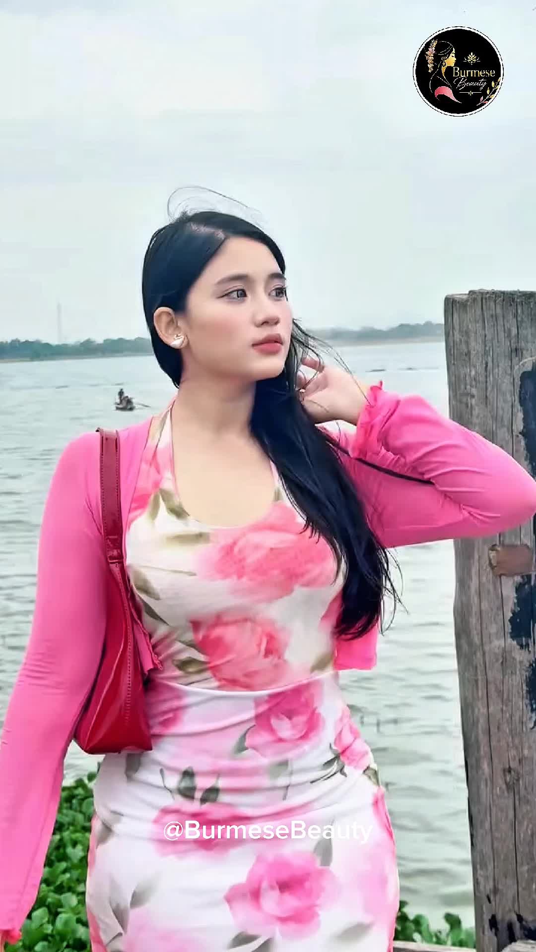 @🍑 Burmese Beauty 🍑