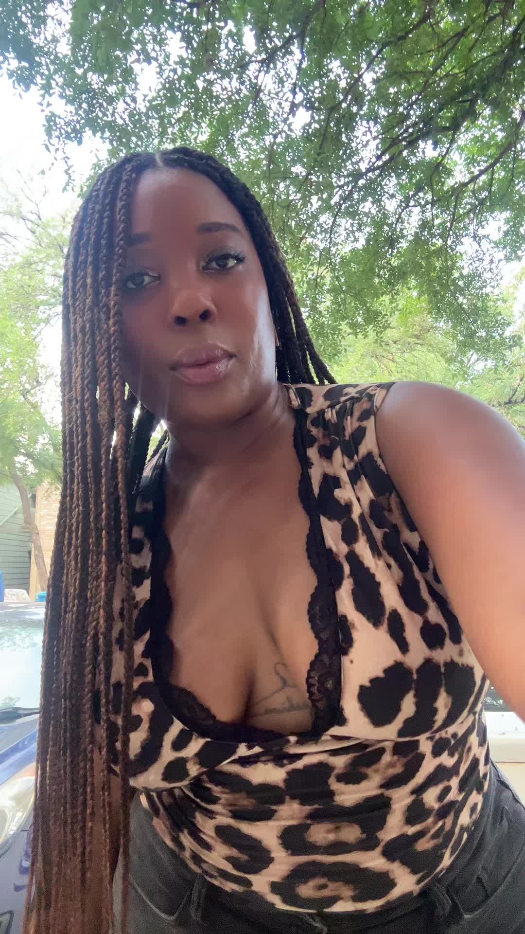 @studio_renee