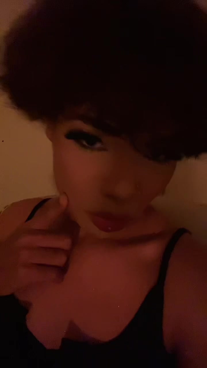 @queenbee💝