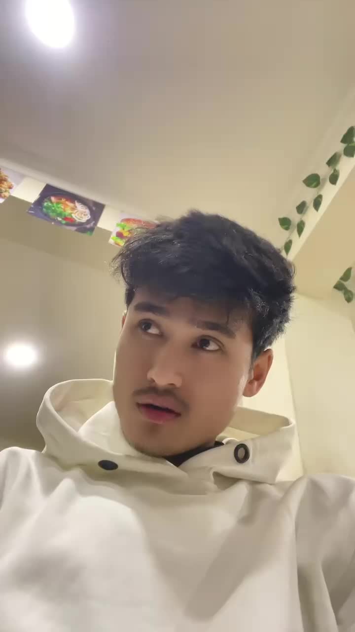 @N A R E Y L A M A