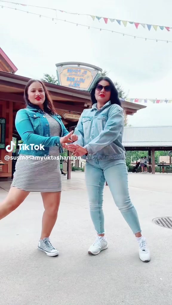 @Roshani Karki