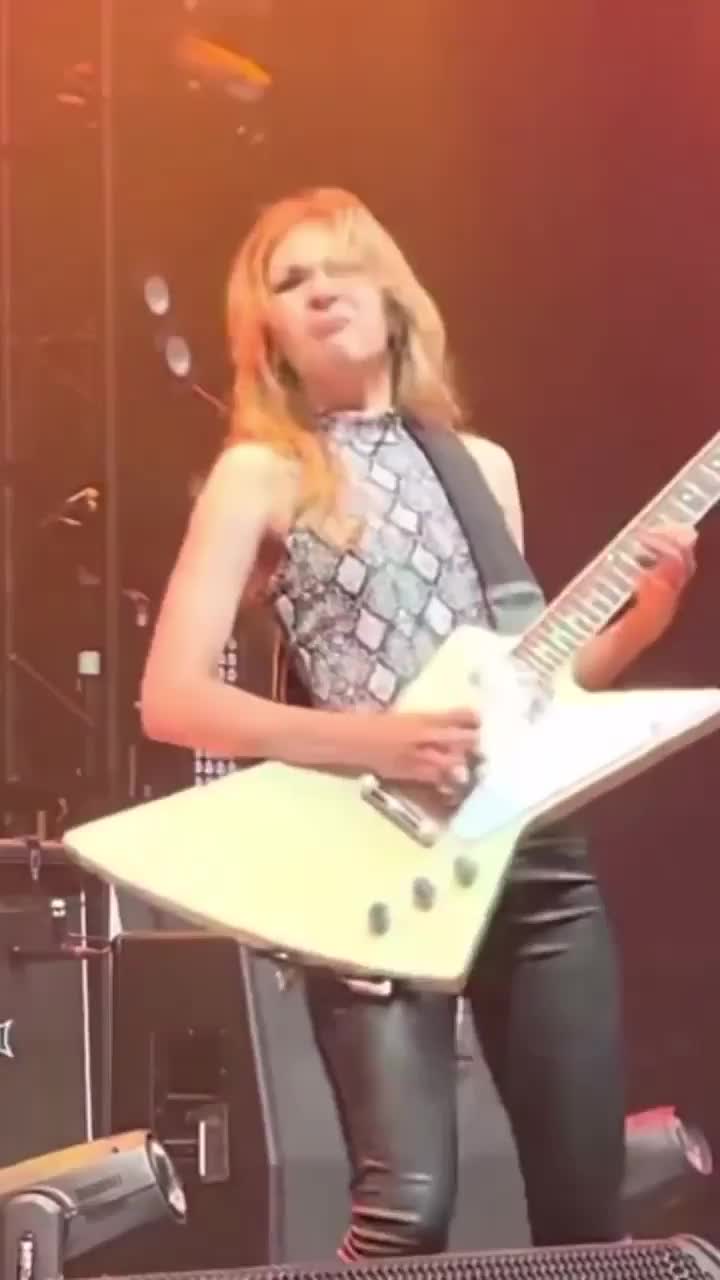 @DanyLovver
