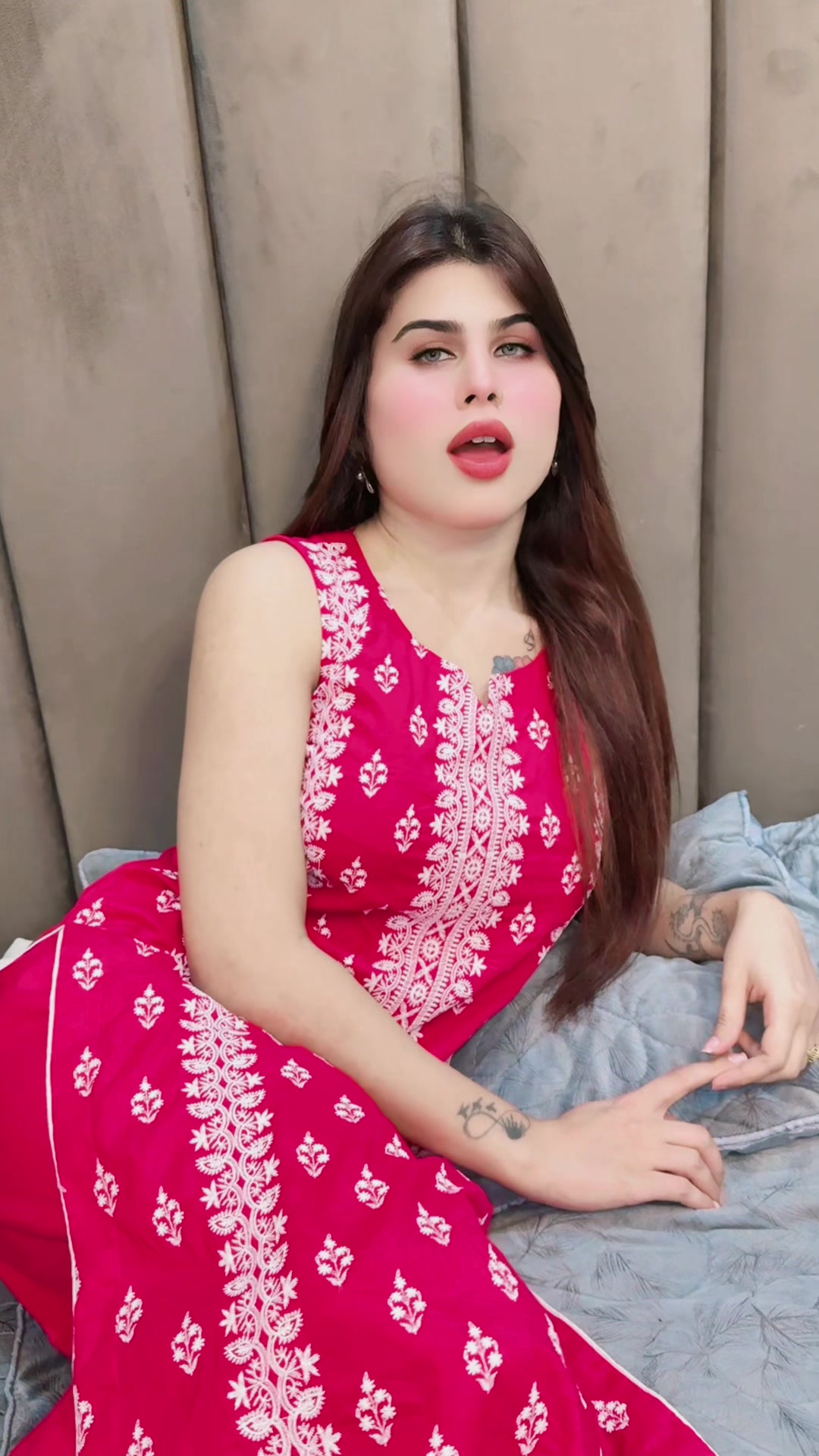 @MAHI 👑
