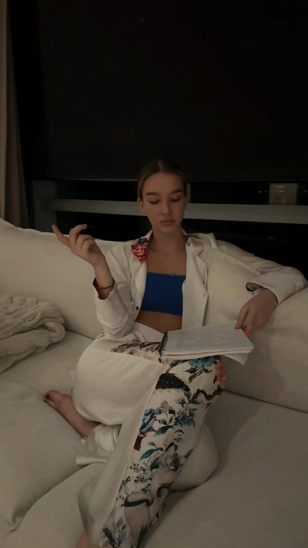 @Elina