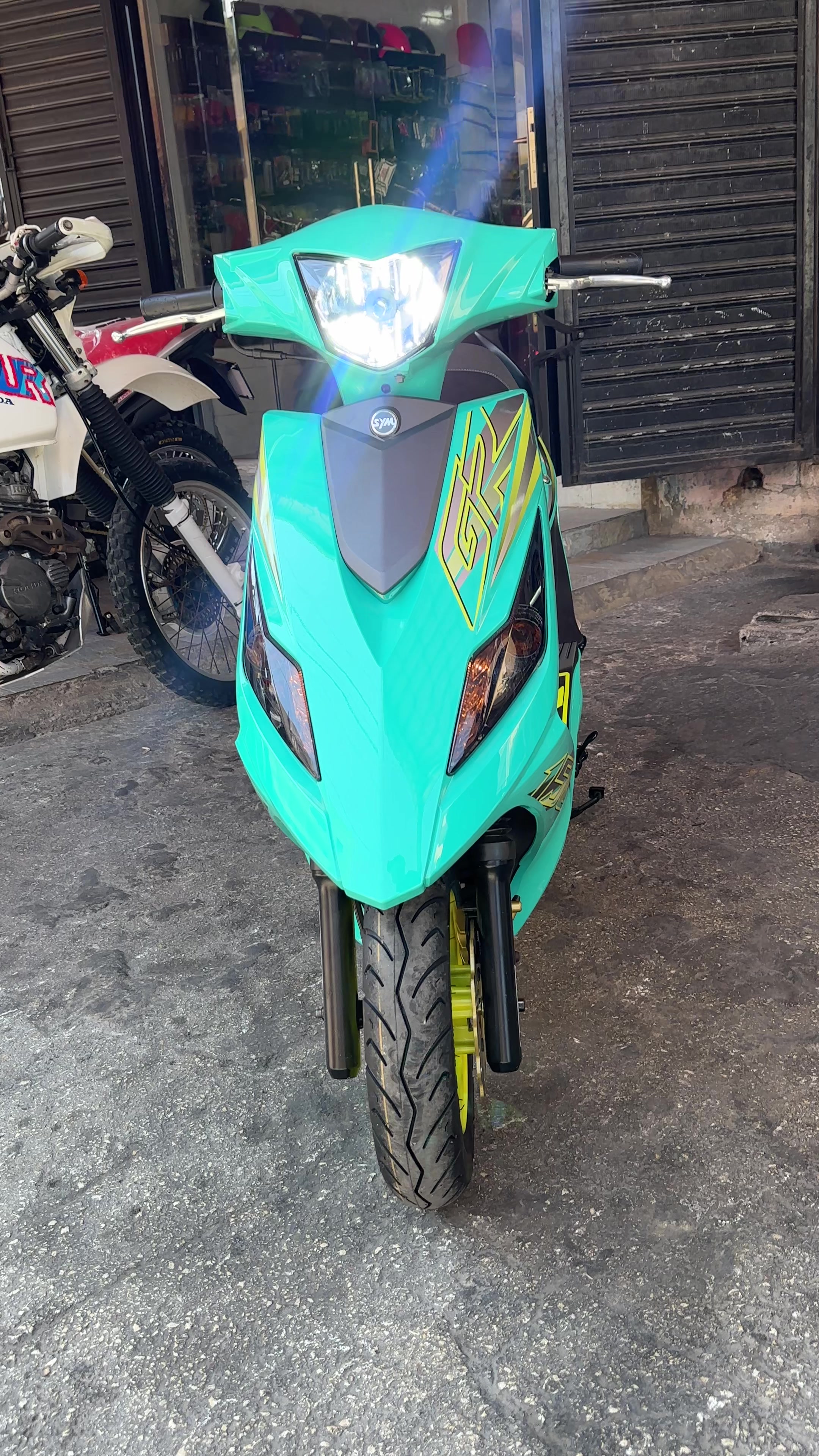 @motors893