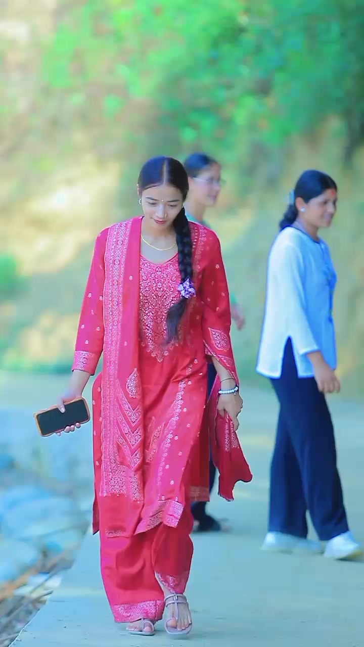 @Aaruuu😘🦋