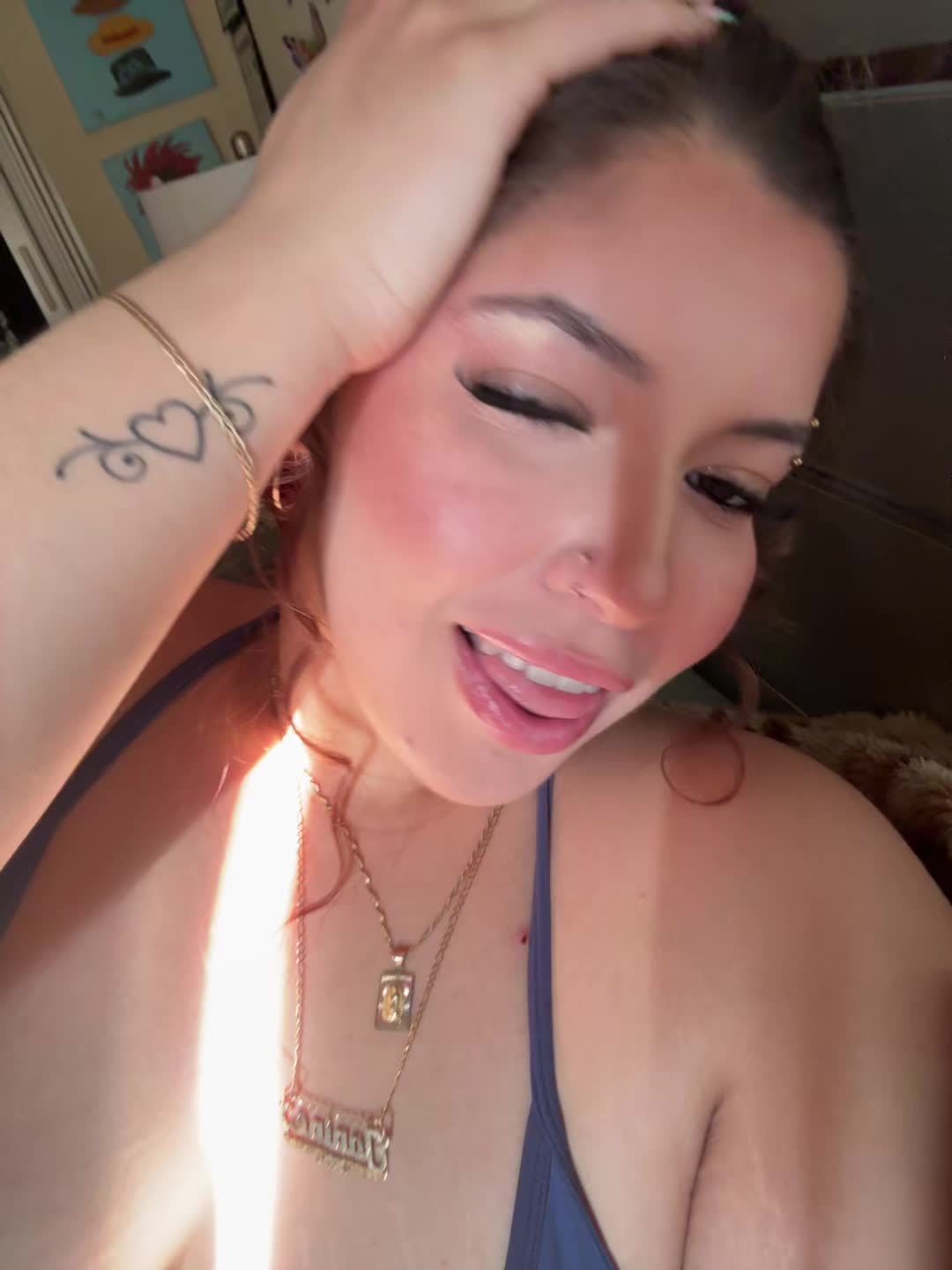 @j9