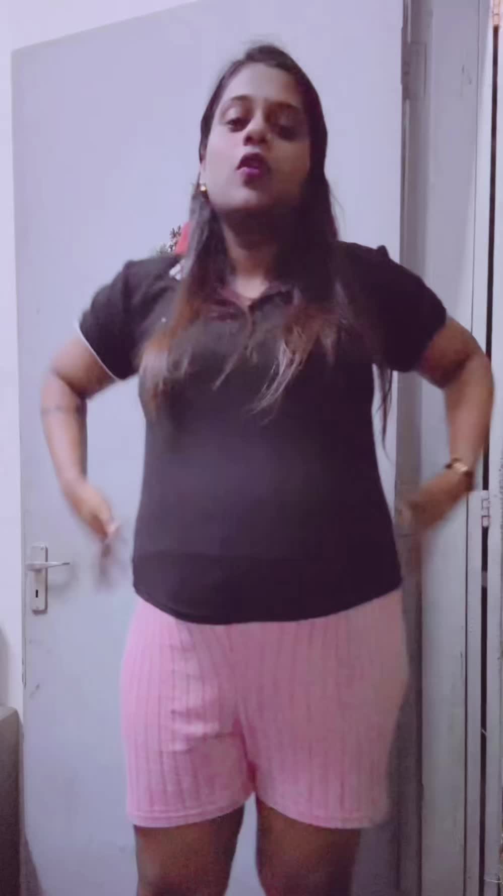 @🦍பேரரசி பன்னீர் செல்வம்🖤
