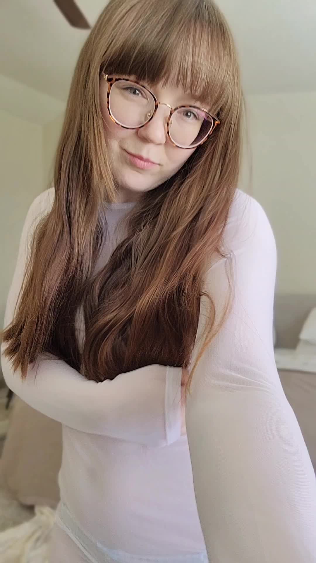 @RealMira_xo