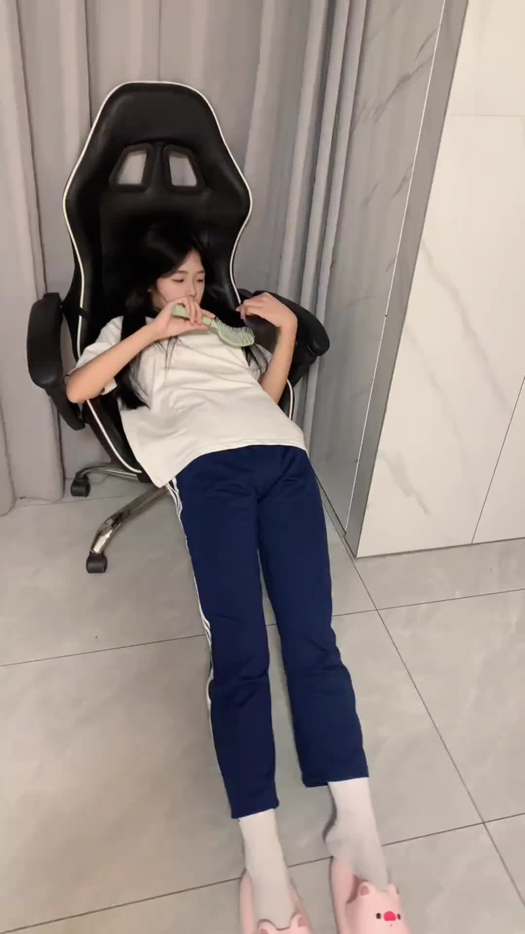 @Lì Yán(丽妍)