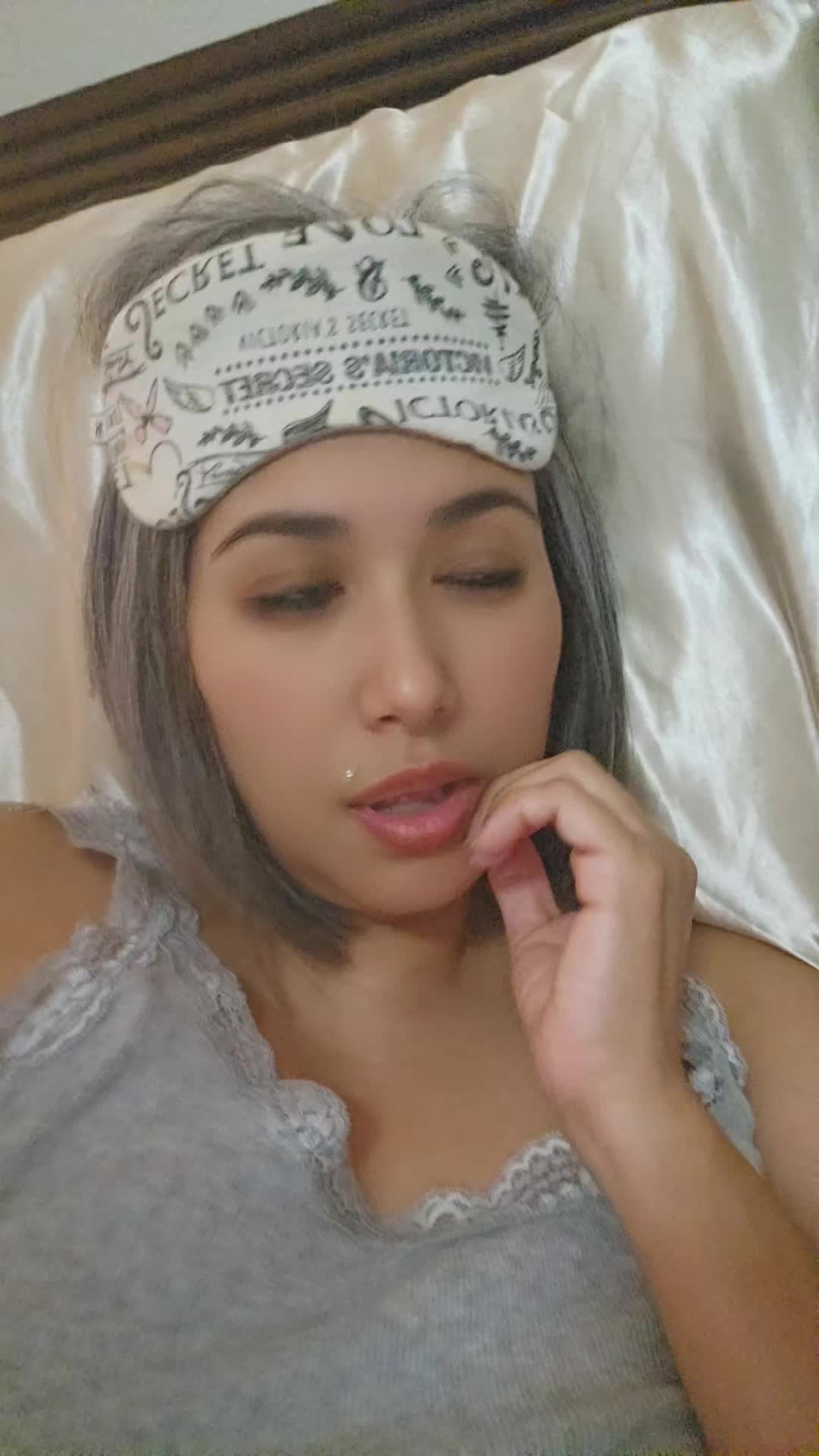 @DeNice MoOn 🧛&zwj;♀️🌙