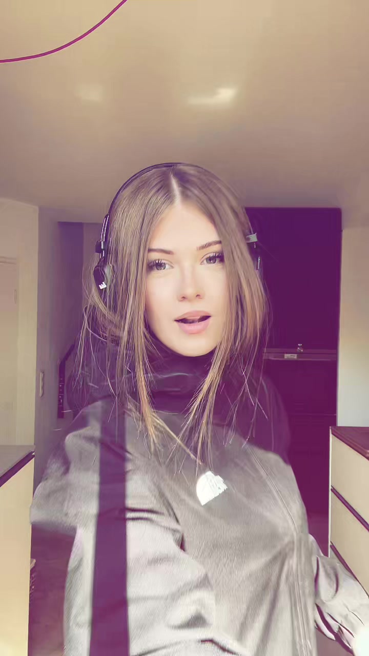 @Greta🍩