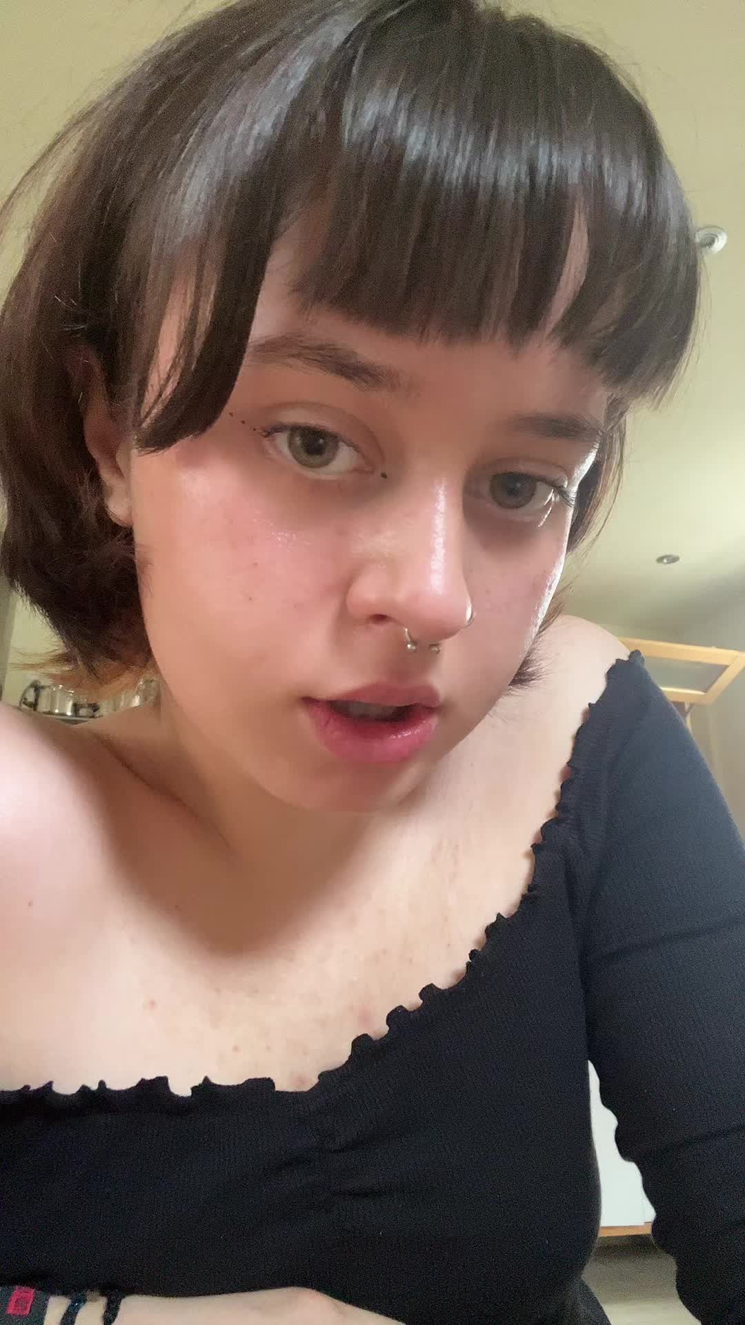 @lillyschote