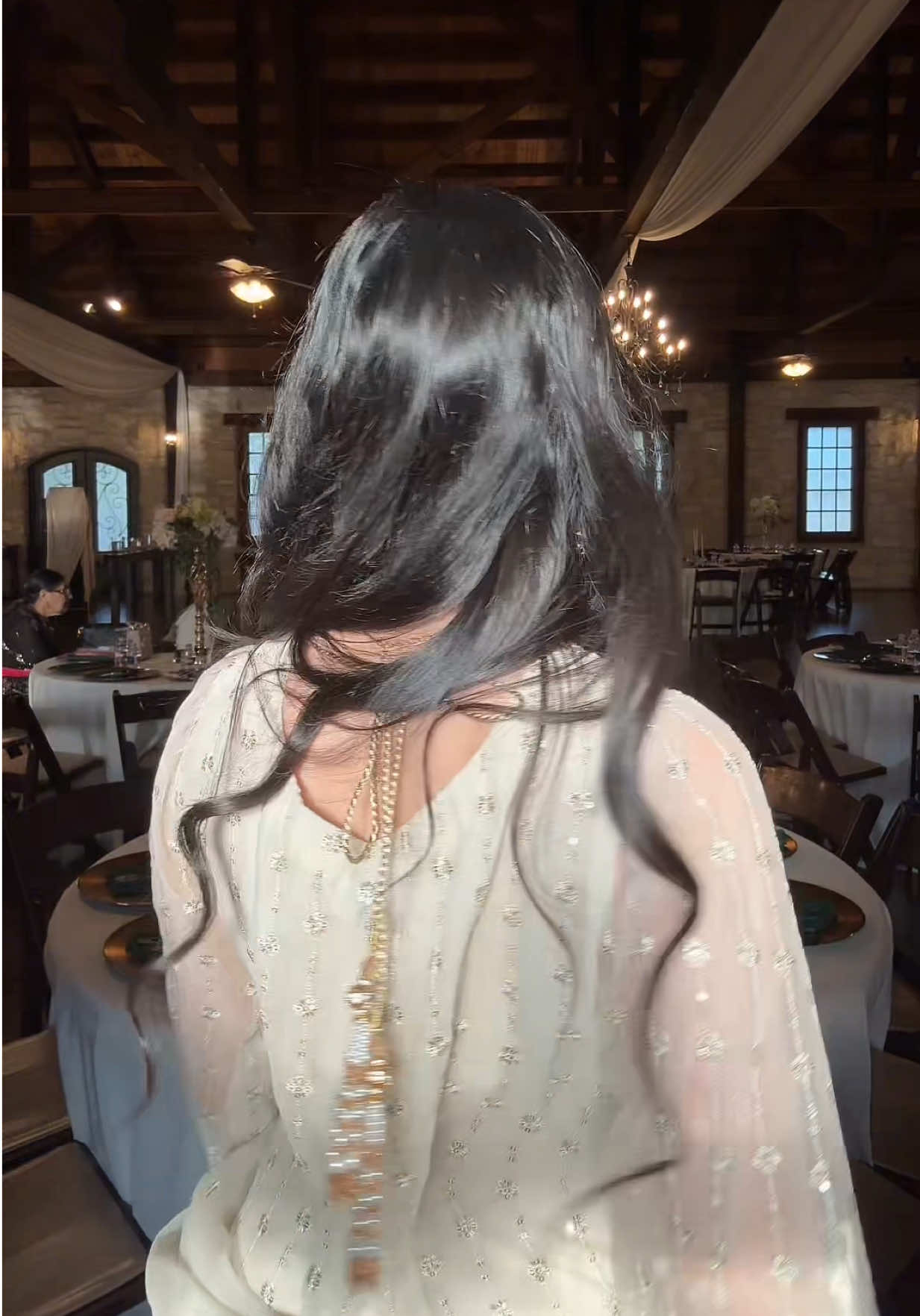 @vaneeza
