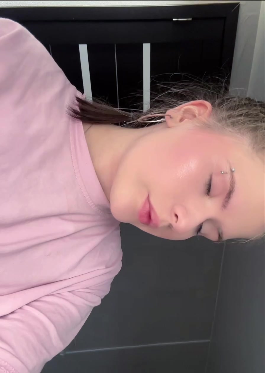 @😝
