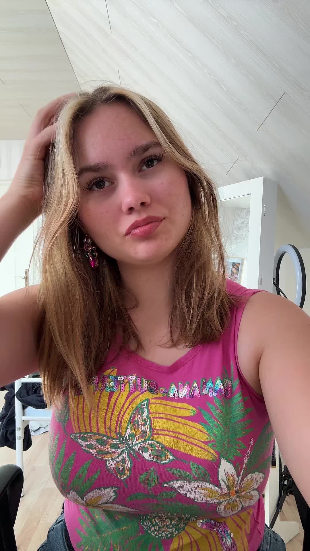 @itstoofanny