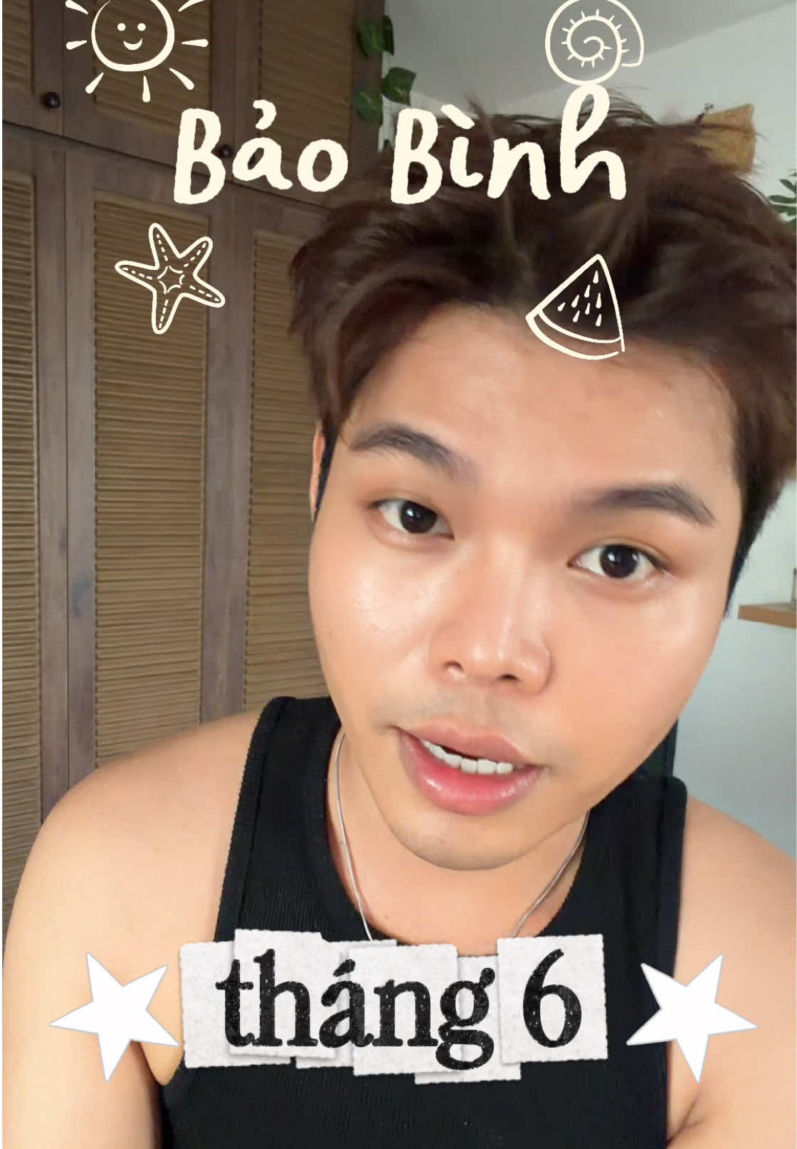 @Một chiếc &ocirc;m nhỏ ch&iacute;u