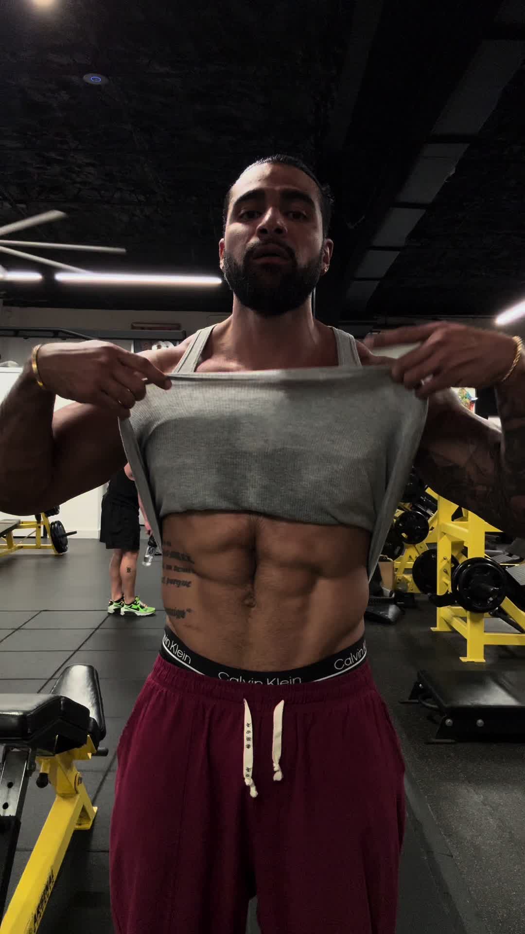 @JohnnyDiezFit