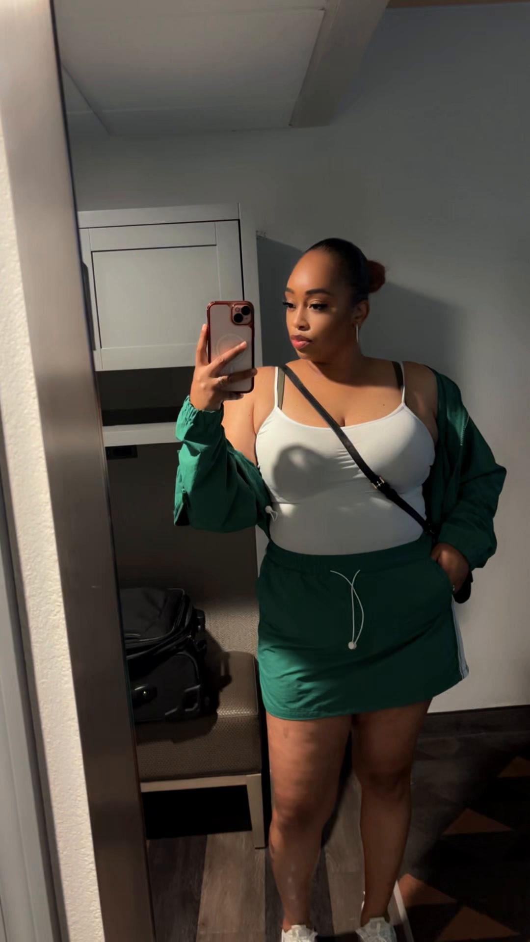 @Cee | Flight Attendant 💋✨