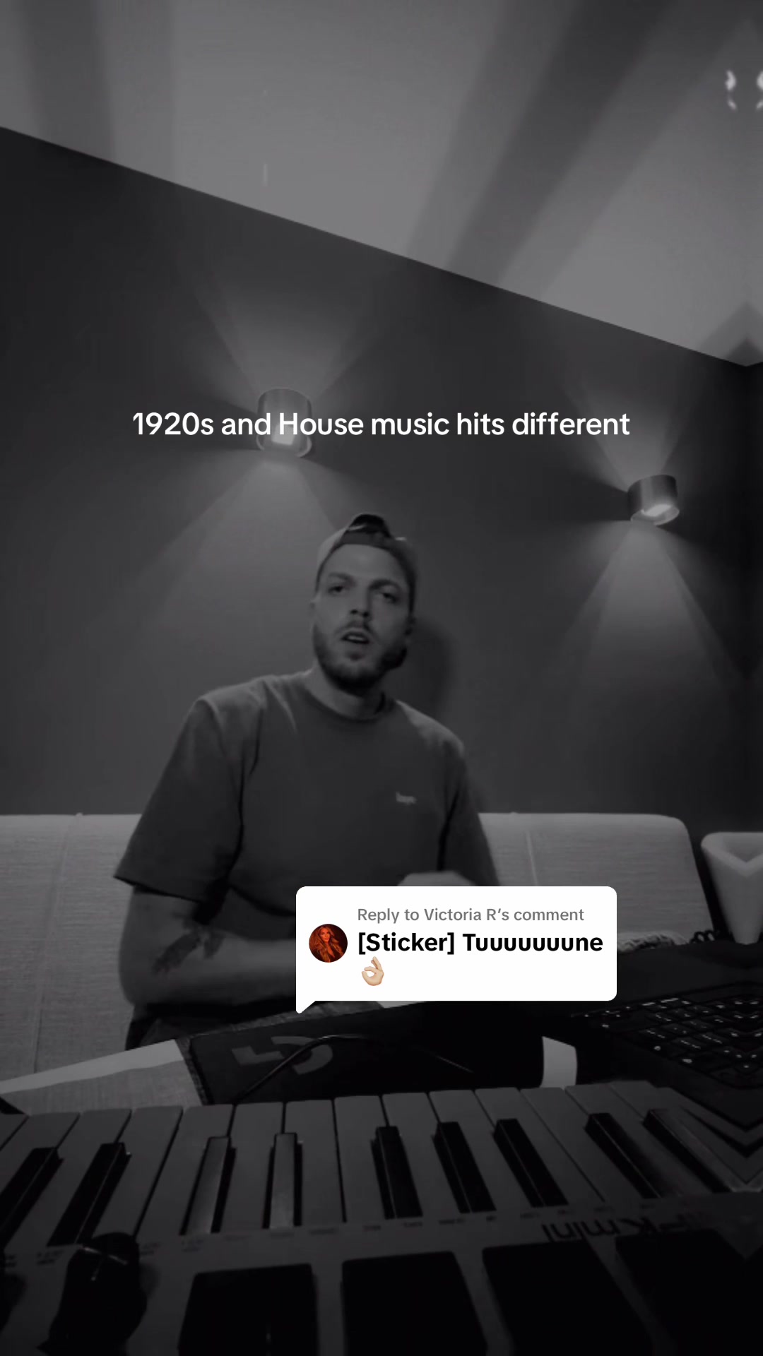 @yearboox