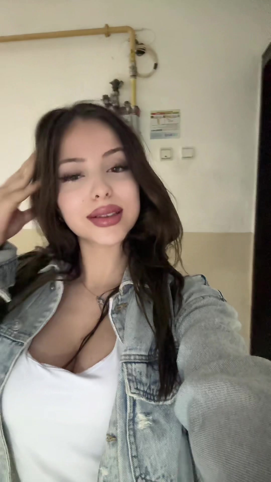 @𝒮𝓊