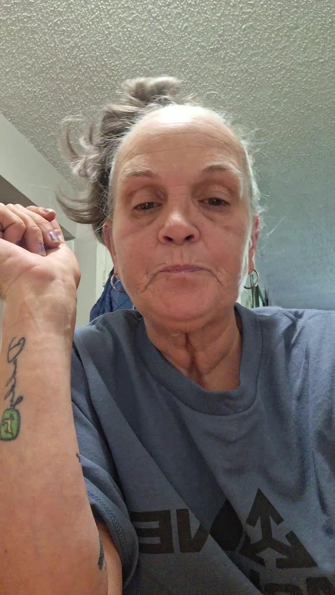 @granny at kitchen table 🎼🎵❌️