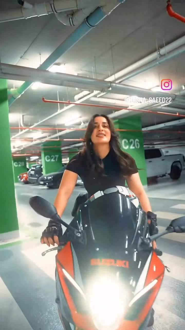 @Hasna saeedحسناءسعید دوبئ 🇦🇪