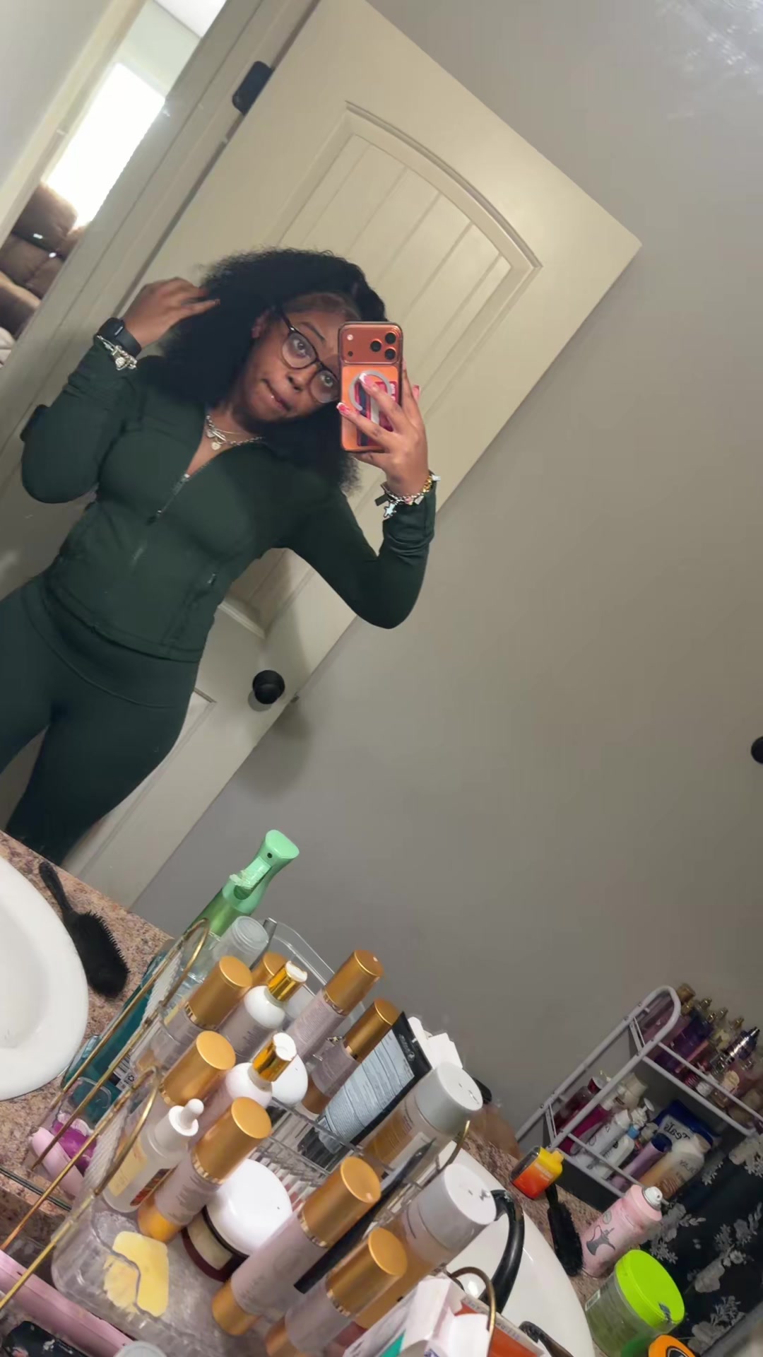 @reallyrhudedolly